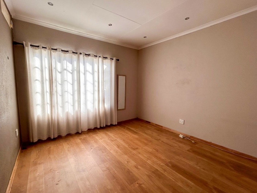 3 Bedroom Property for Sale in Baillie Park North West